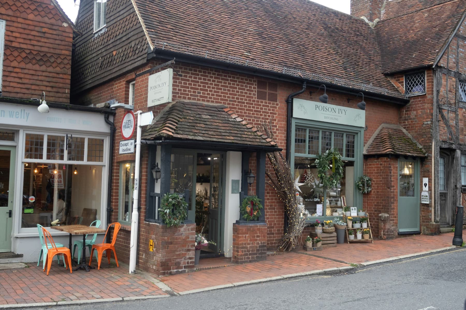 Business storefront photography used as a visual-content example